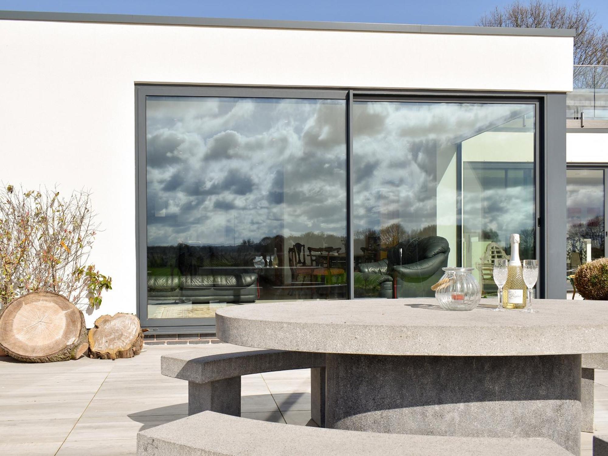 Park Barn Villa Whittington  ภายนอก รูปภาพ