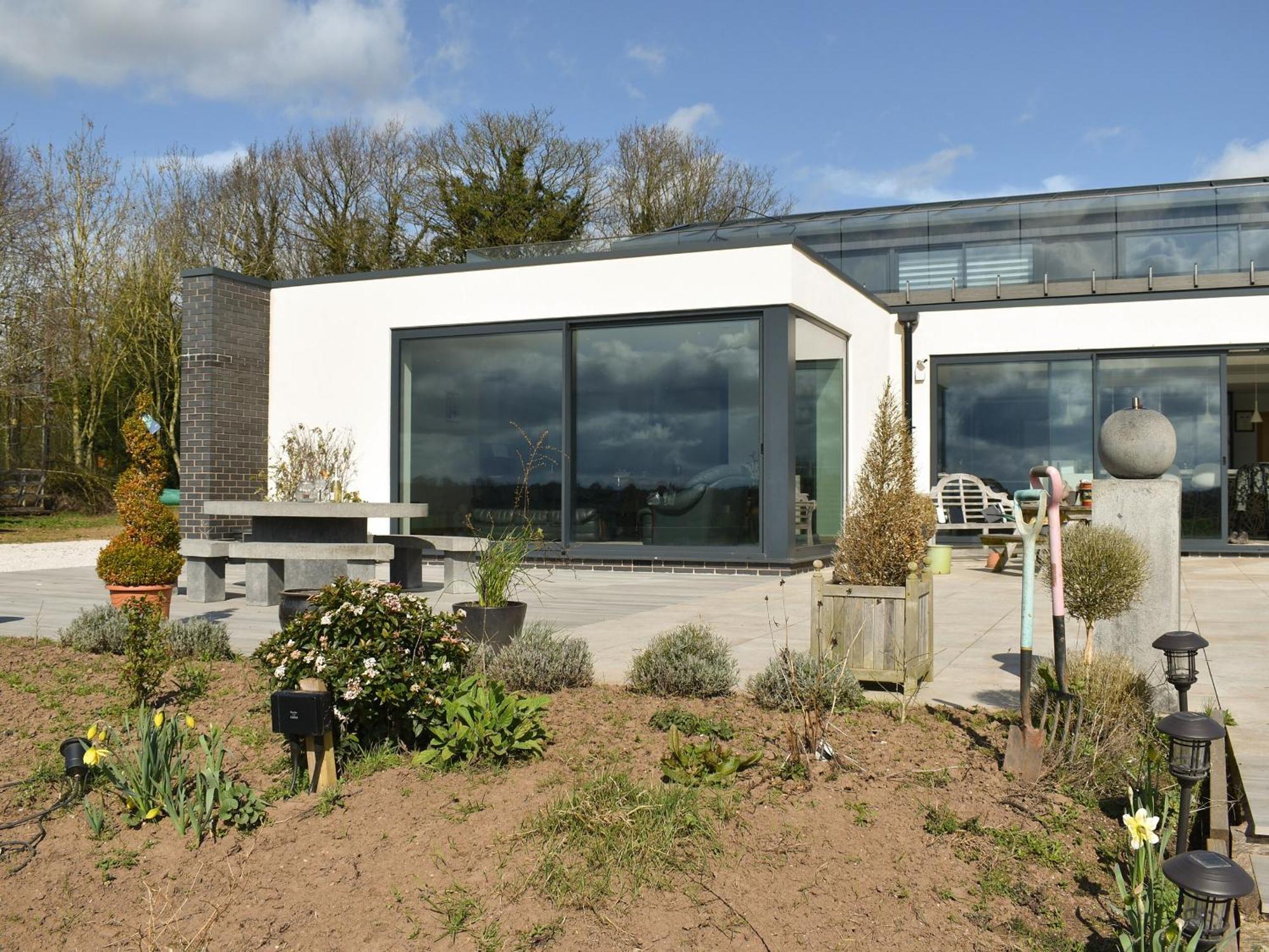 Park Barn Villa Whittington  ภายนอก รูปภาพ